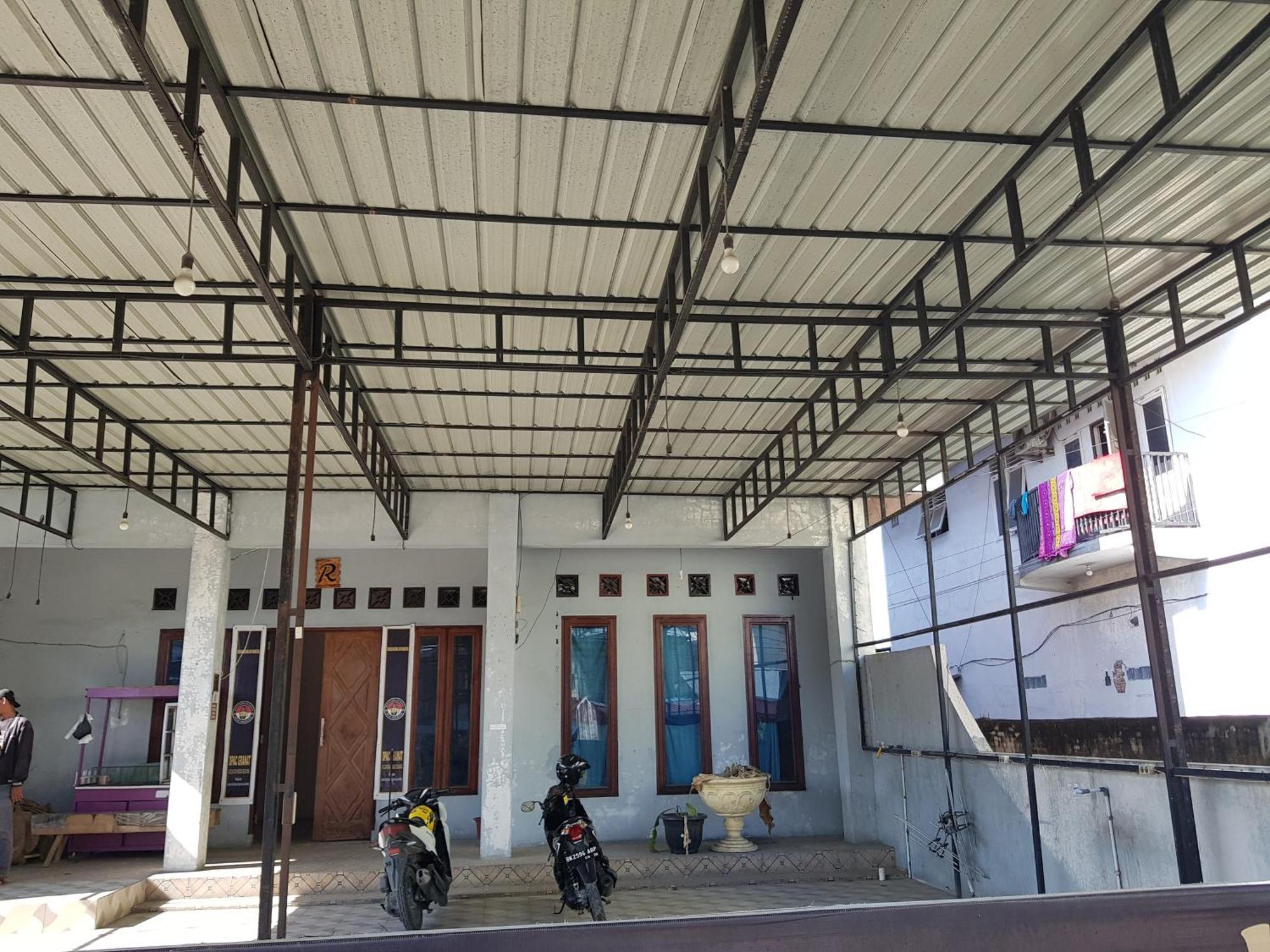 Oyo 93162 Cempaka Syariah Hotel Medan Luaran gambar